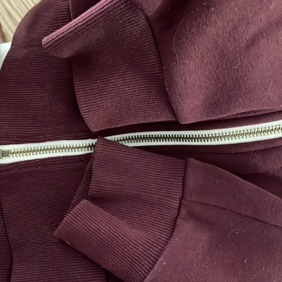 Mean wine color hooded sweat jacket - Picture 5 of 5
